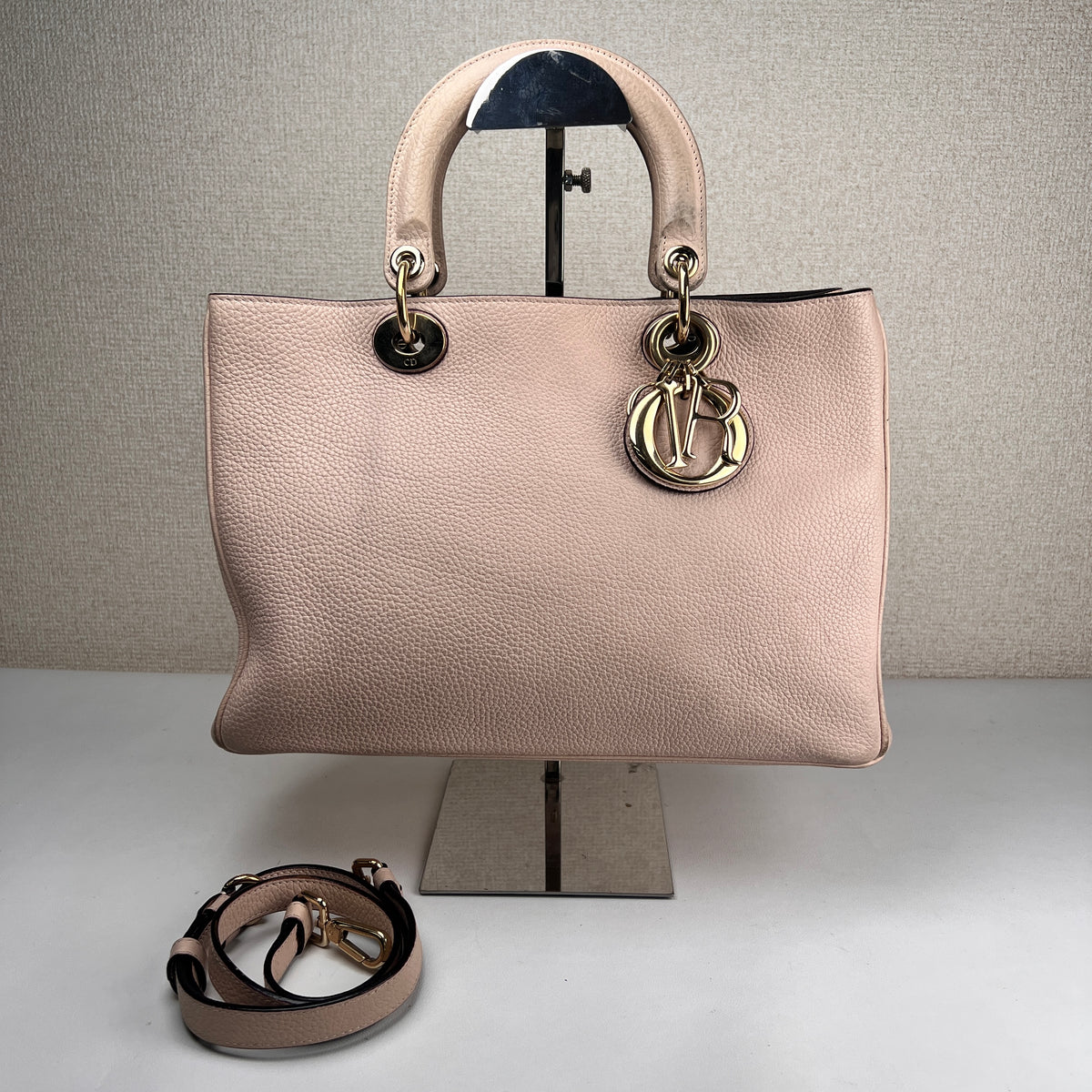 Dior Beige Handle Bags A-19257