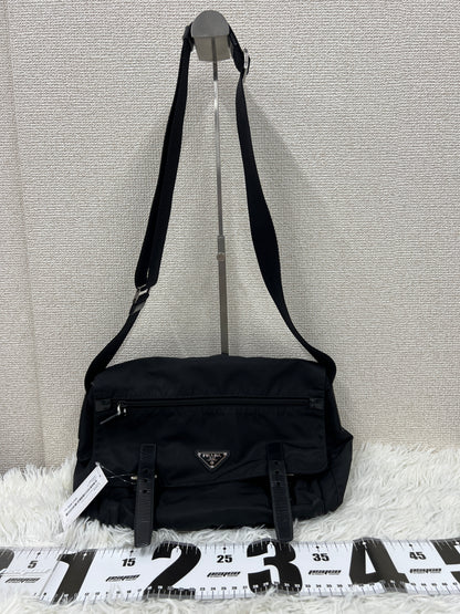Prada Black Shoulder Bags A-19258