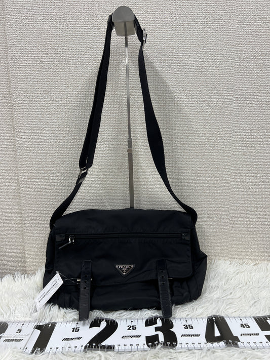 Prada Black Shoulder Bags A-19258