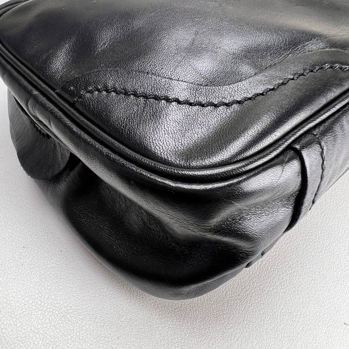Prada Black Handle Bags A-19259