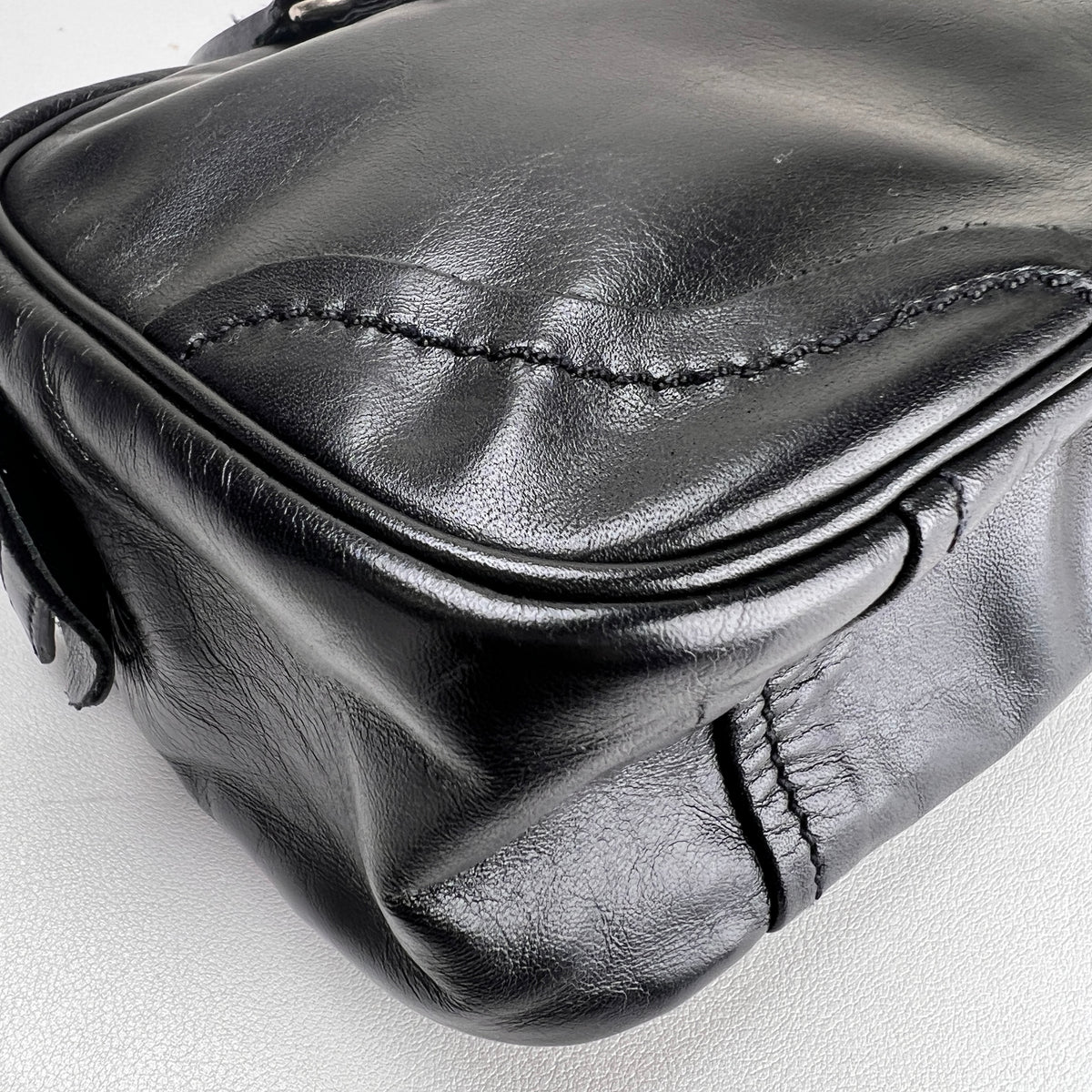 Prada Black Handle Bags A-19259