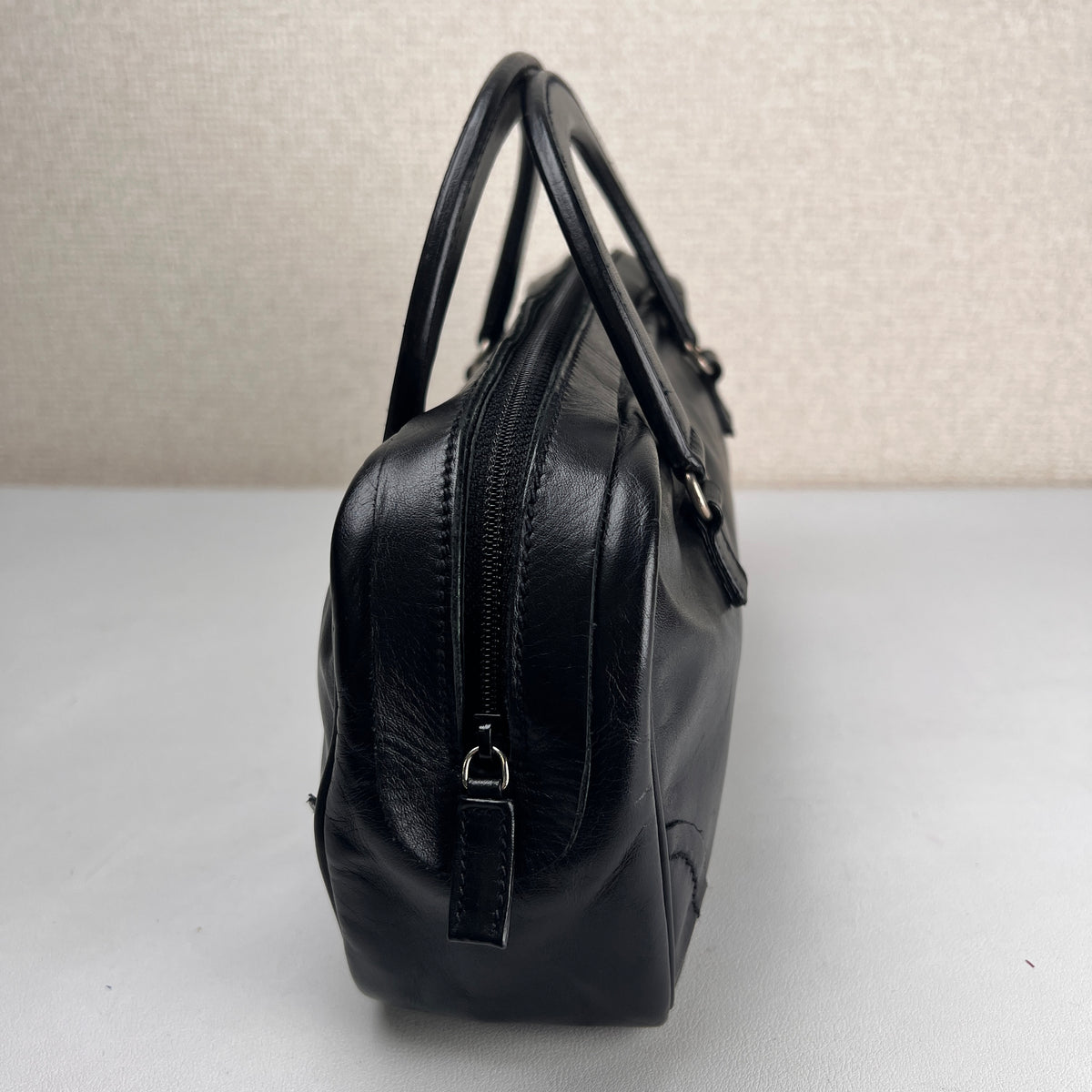 Prada Black Handle Bags A-19259