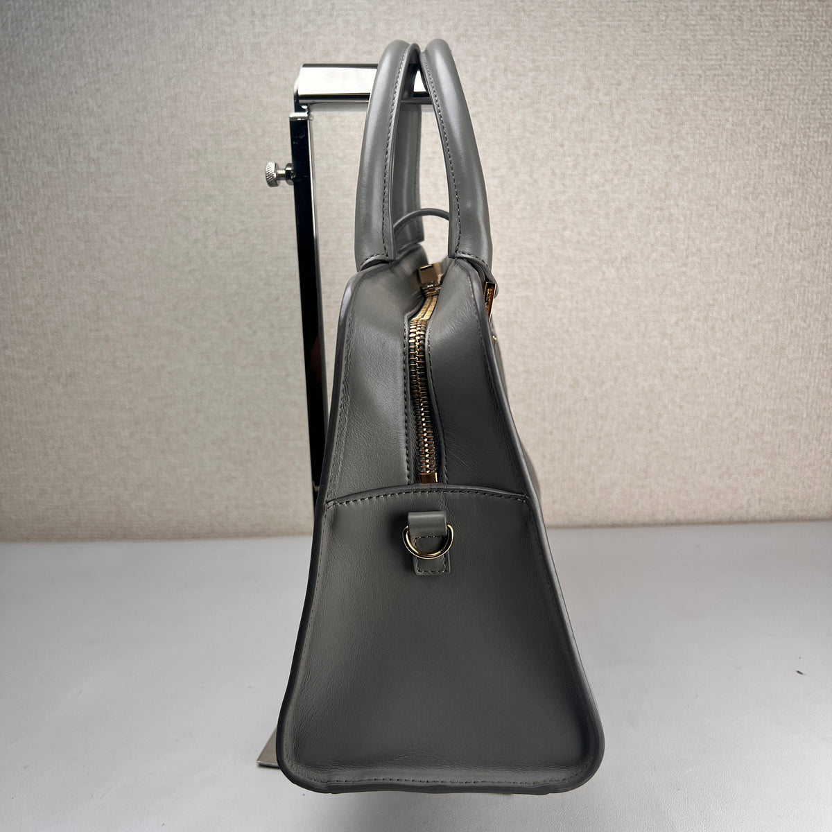 Saint Laurent Gray Handle Bags A-19263
