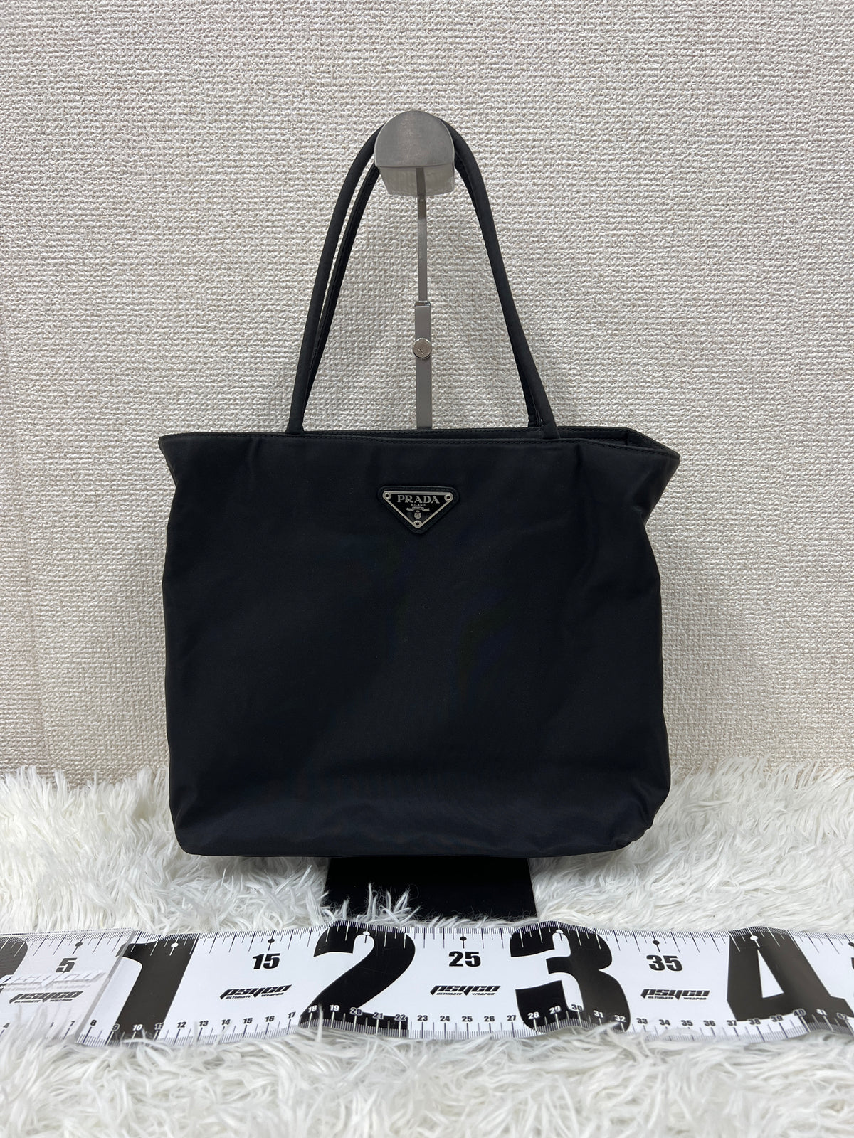 Prada Black Tote Bags A-19273