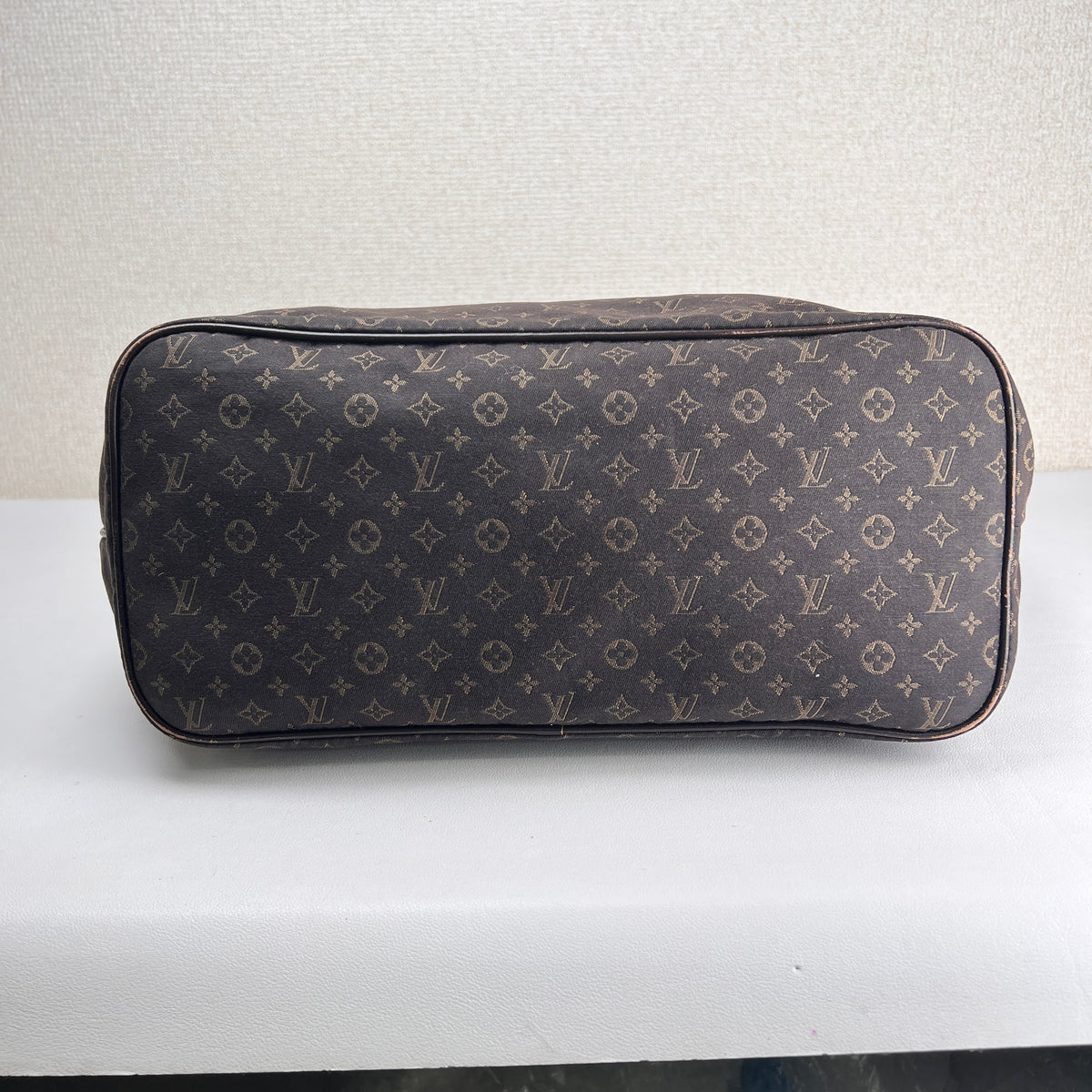 Louis Vuitton Brown Tote Bags A-19274