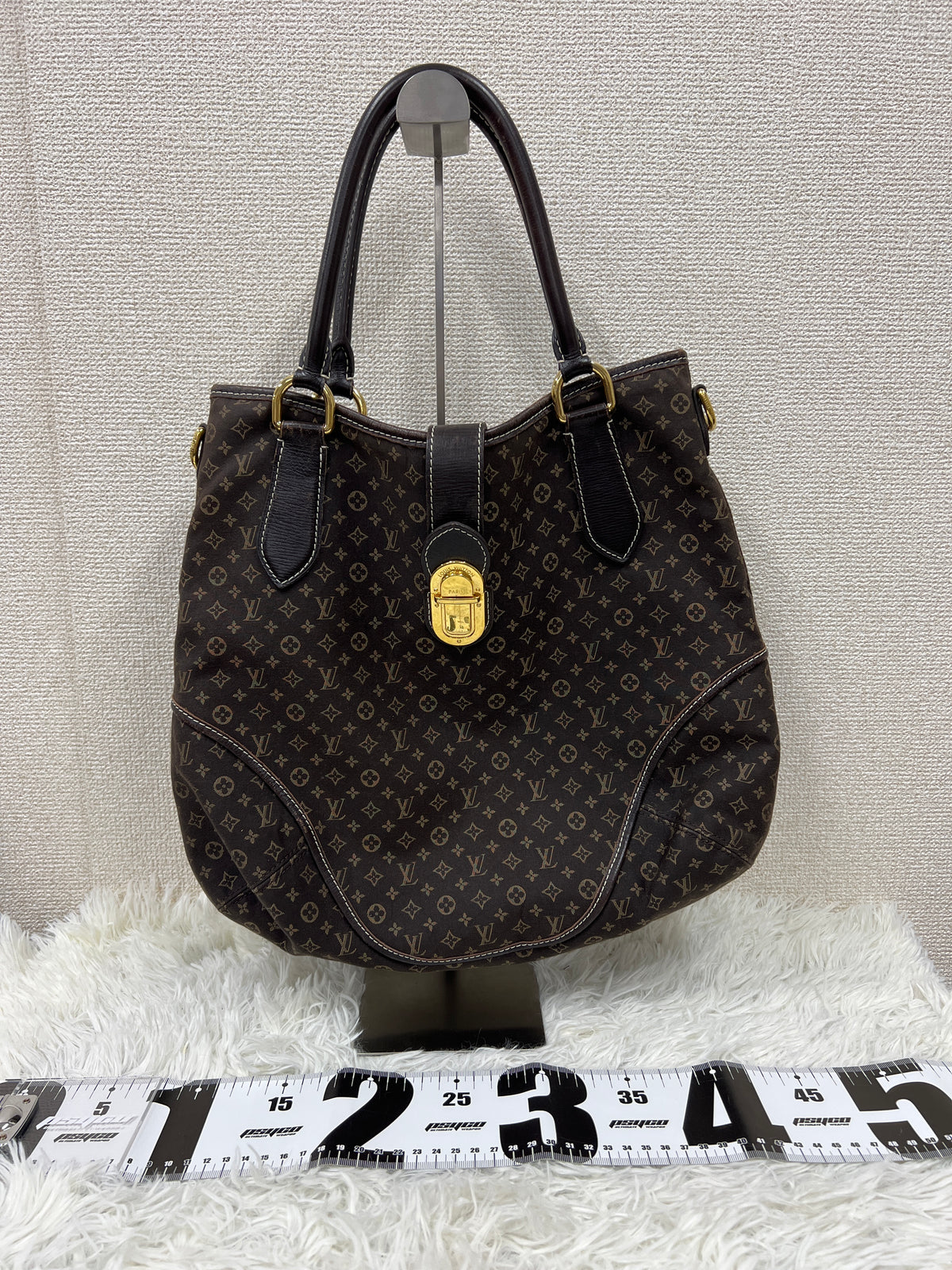 Louis Vuitton Brown Shoulder Bags A-19275