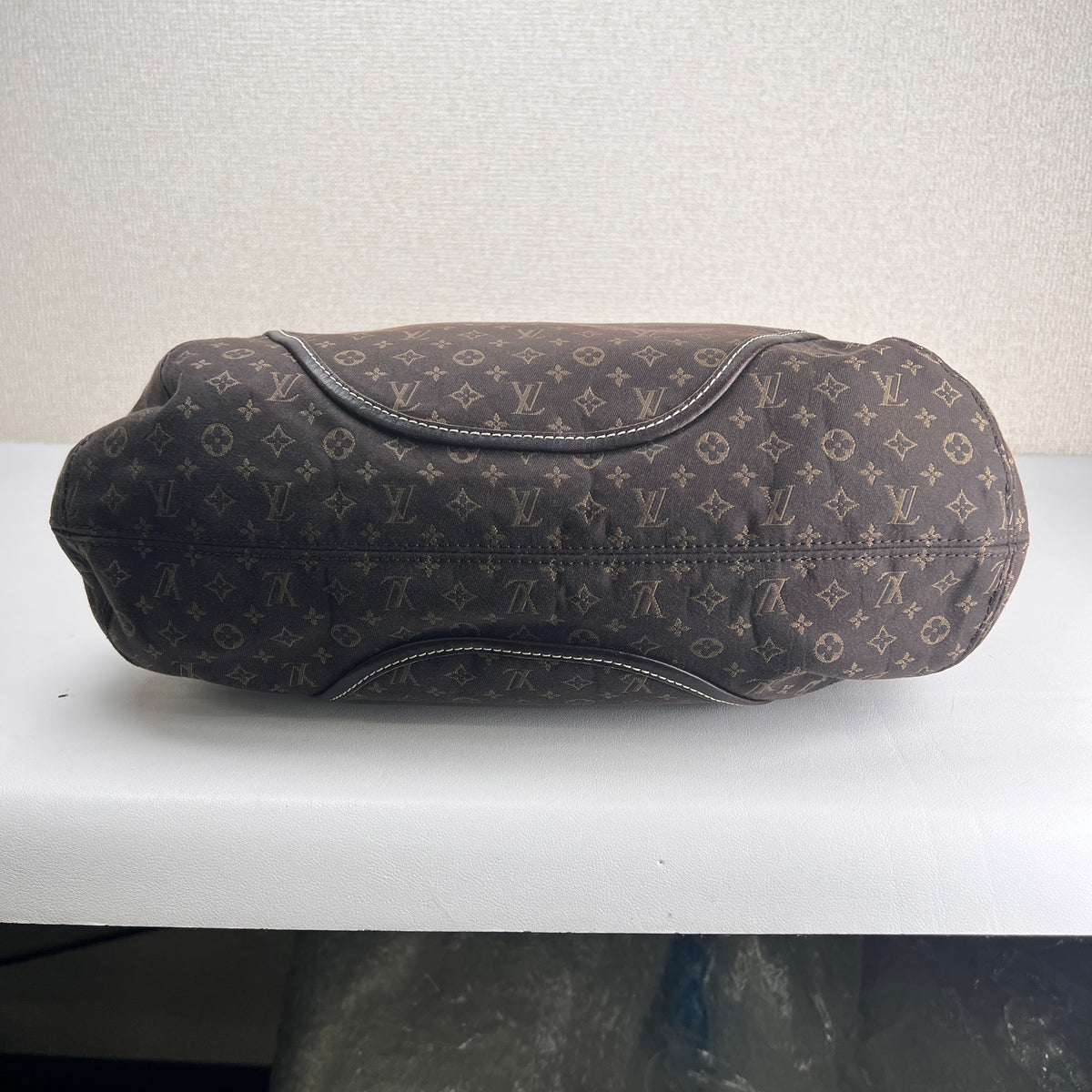 Louis Vuitton Brown Shoulder Bags A-19275