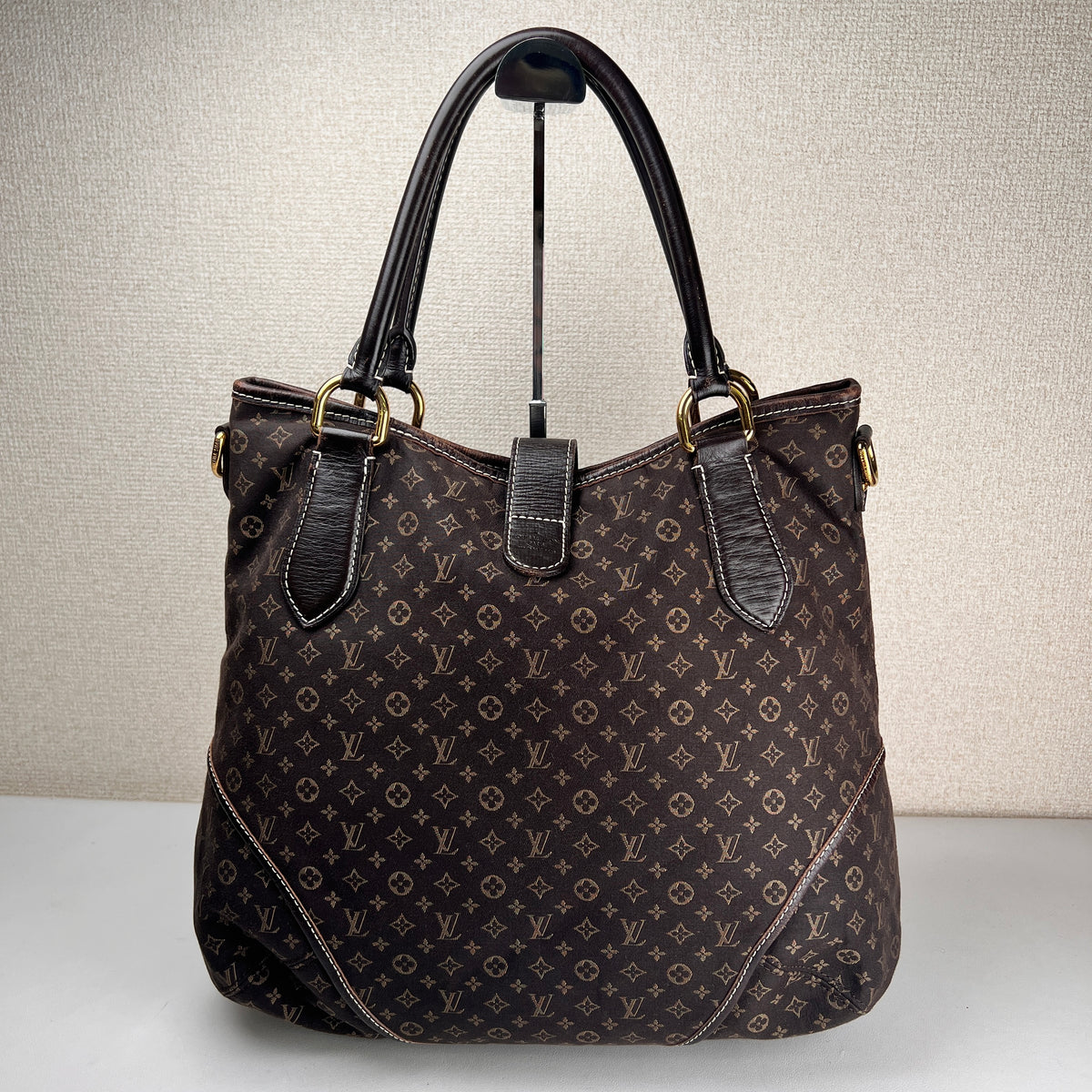 Louis Vuitton Brown Shoulder Bags A-19275