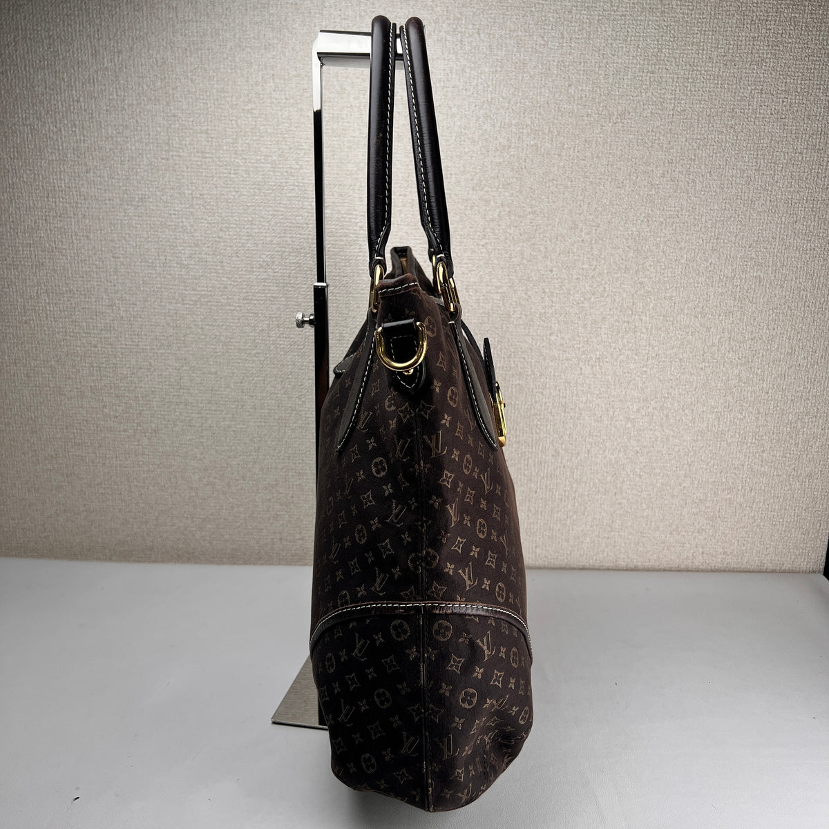 Louis Vuitton Brown Shoulder Bags A-19275