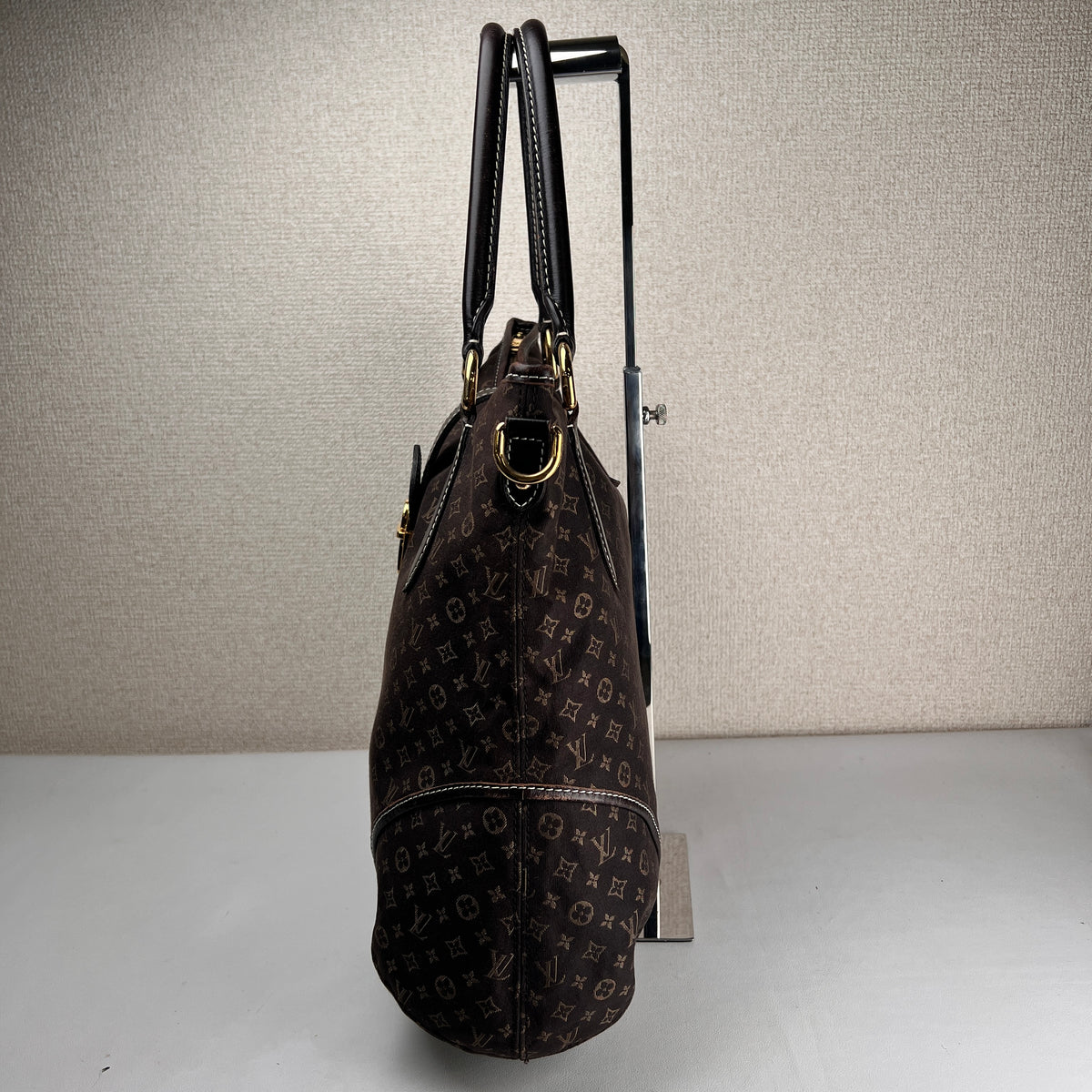Louis Vuitton Brown Shoulder Bags A-19275