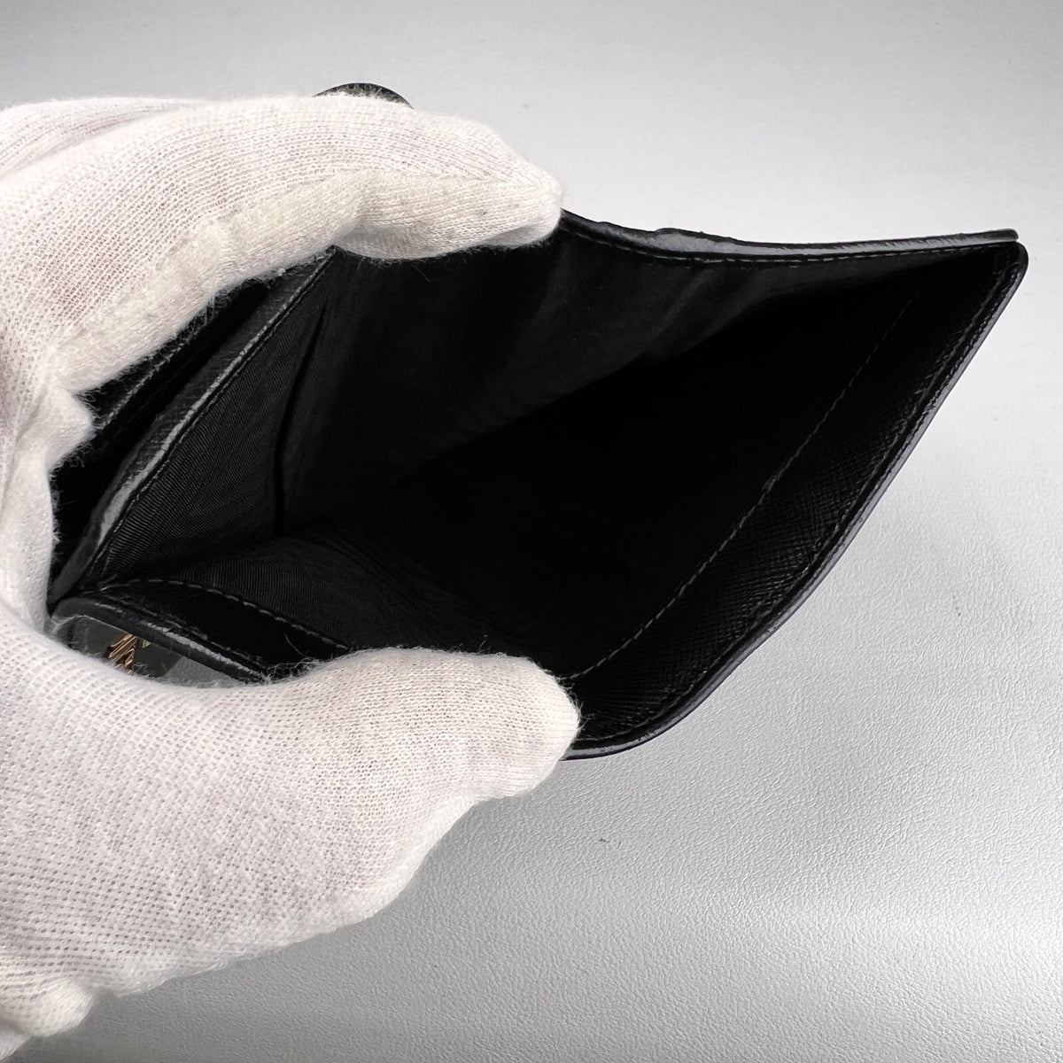 Prada Black Wallets A-19278