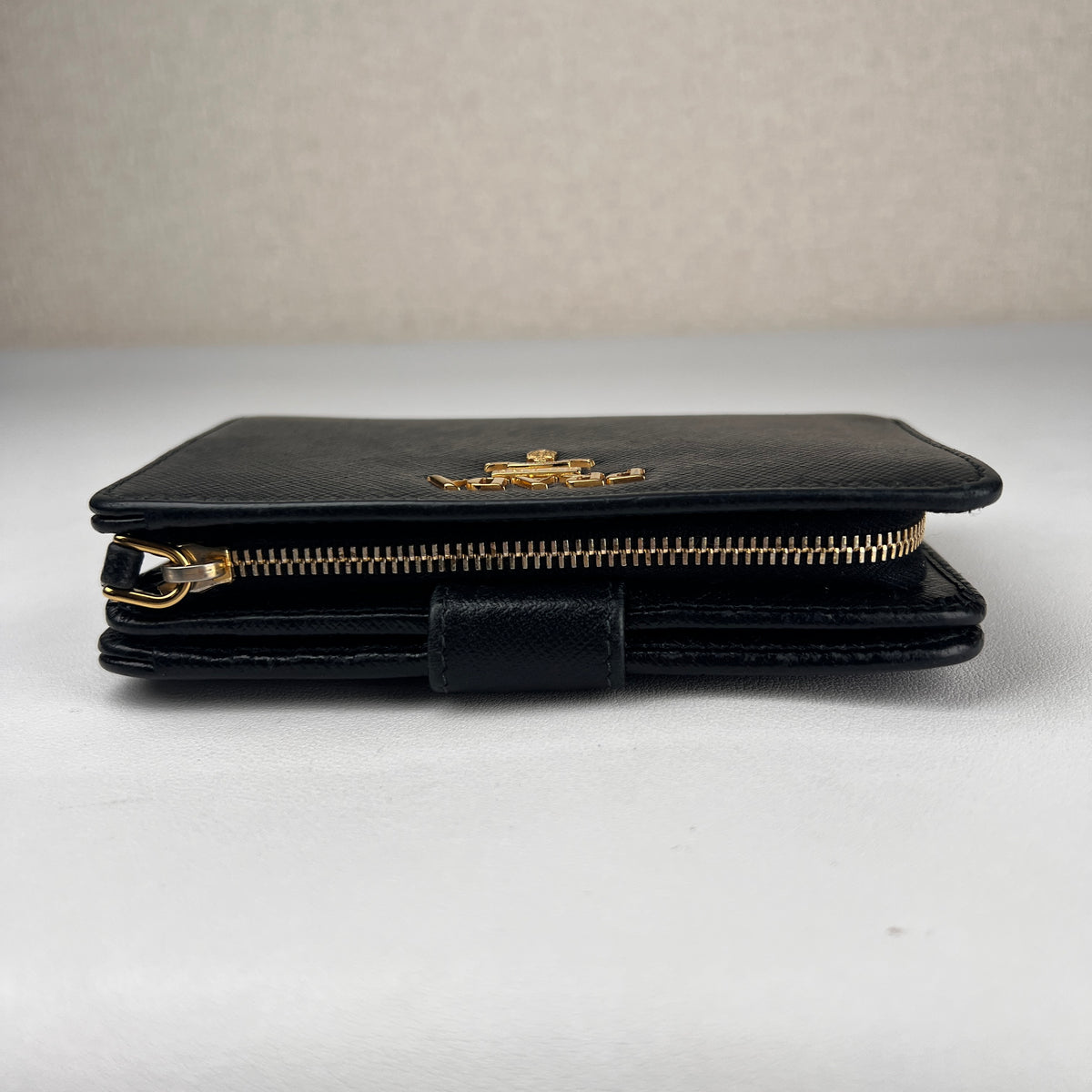 Prada Black Wallets A-19278