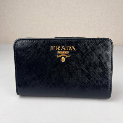 Prada Black Wallets A-19278