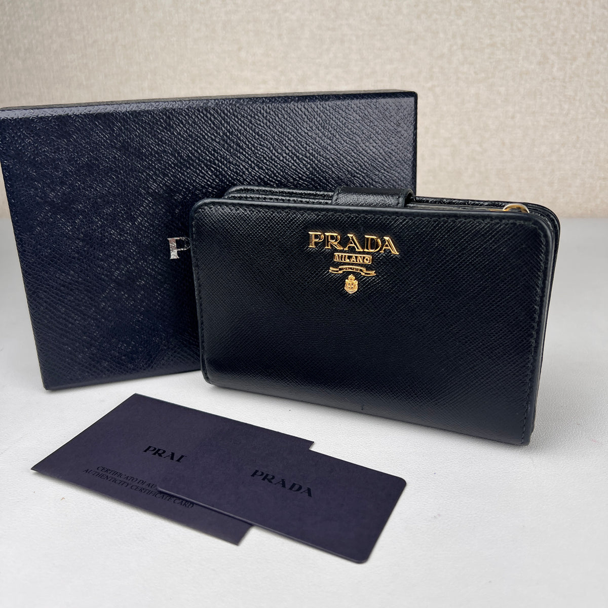Prada Black Wallets A-19278