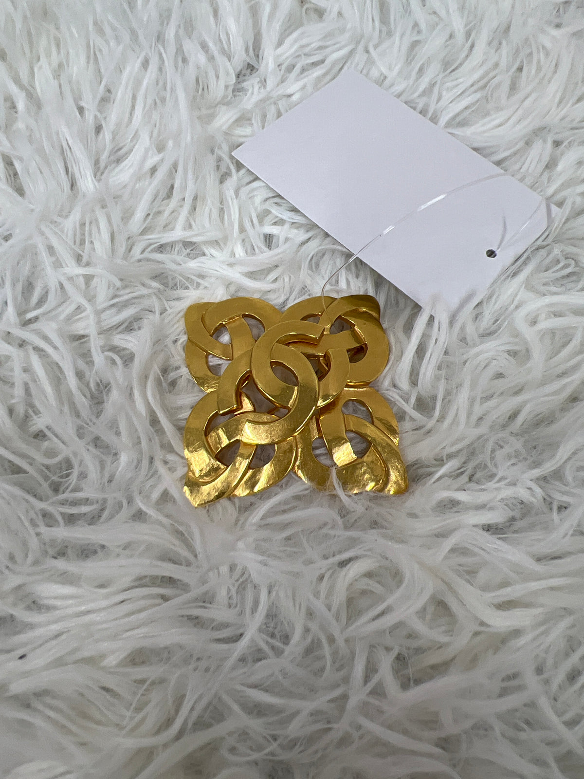 Chanel Gold Brooches A-19279