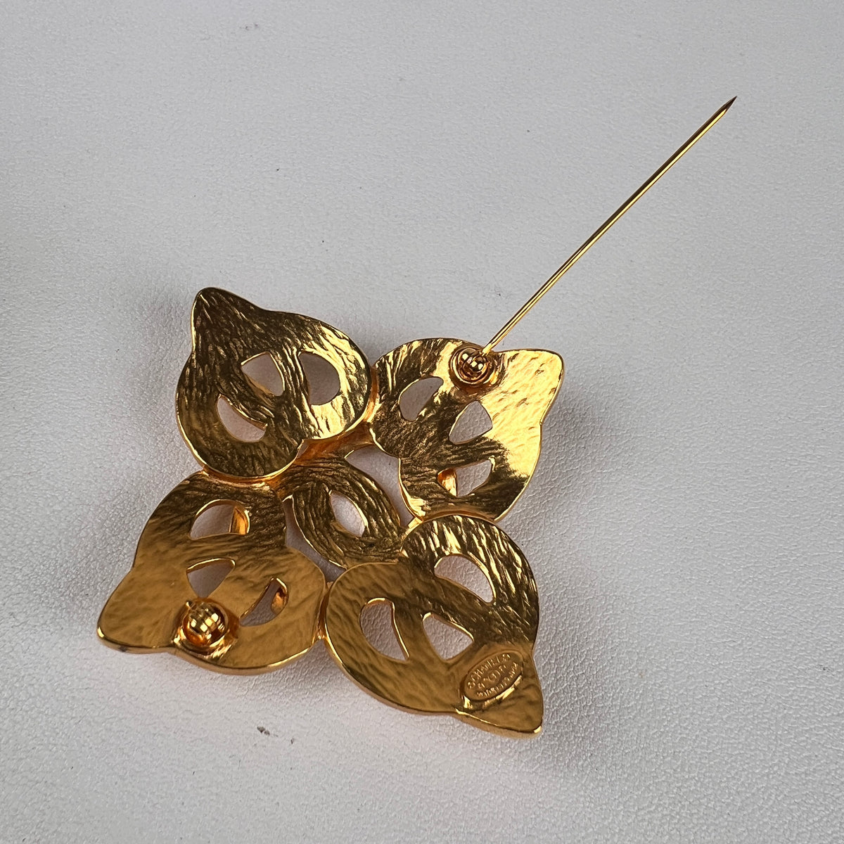 Chanel Gold Brooches A-19279