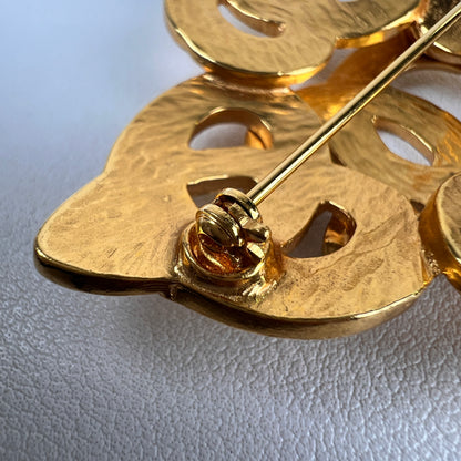 Chanel Gold Brooches A-19279
