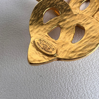 Chanel Gold Brooches A-19279