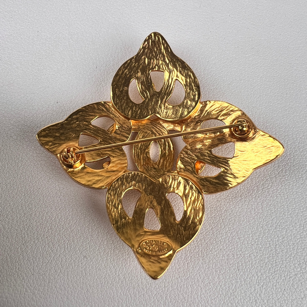 Chanel Gold Brooches A-19279