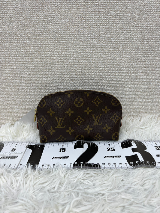 Louis Vuitton Brown Pouches A-19280