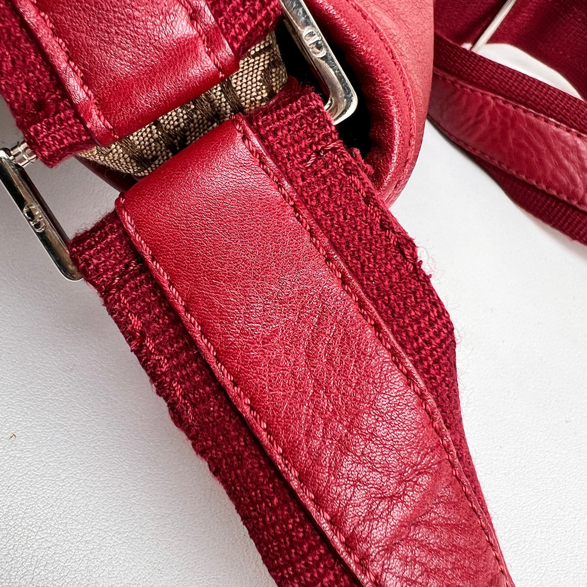Dior Red Shoulder Bags A-19289