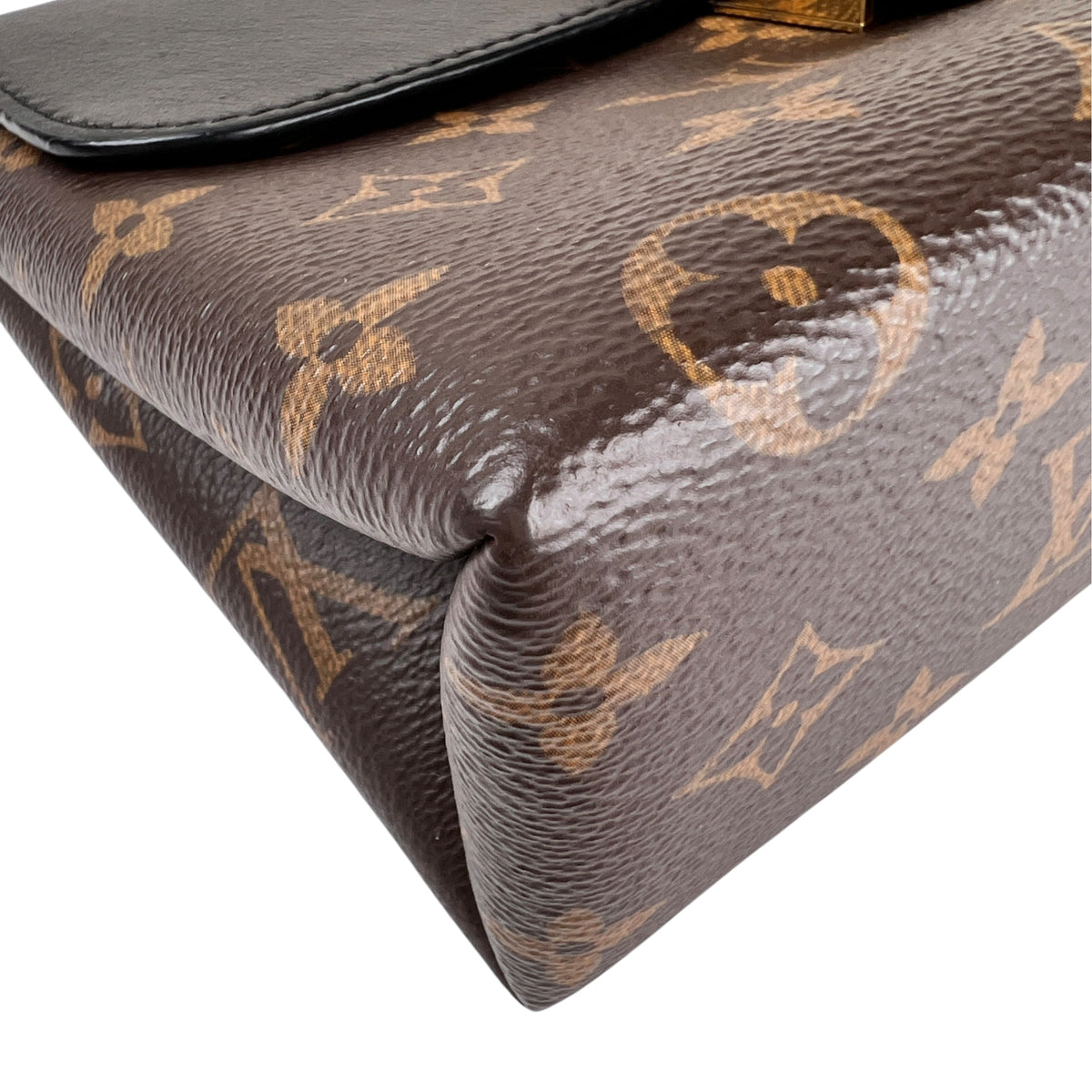 Louis Vuitton Gold Shoulder Bags A-19291