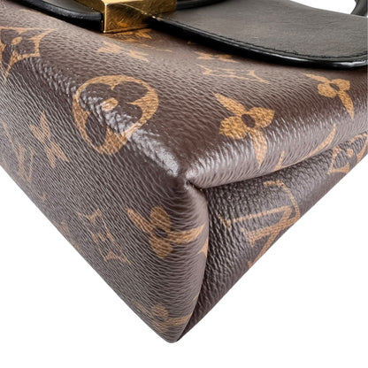 Louis Vuitton Gold Shoulder Bags A-19291