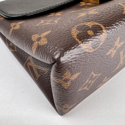 Louis Vuitton Gold Shoulder Bags A-19291