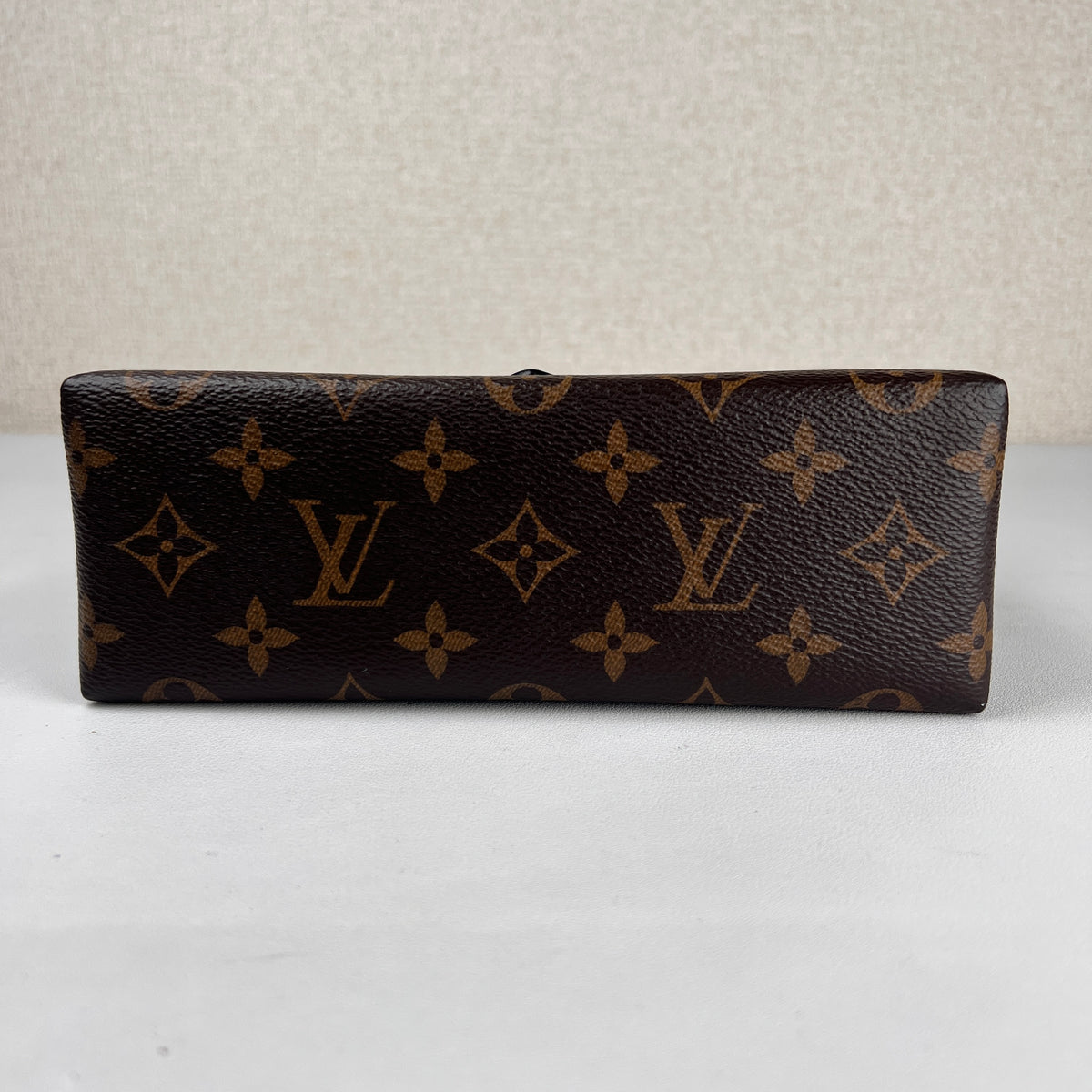 Louis Vuitton Gold Shoulder Bags A-19291