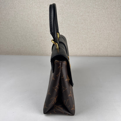 Louis Vuitton Gold Shoulder Bags A-19291