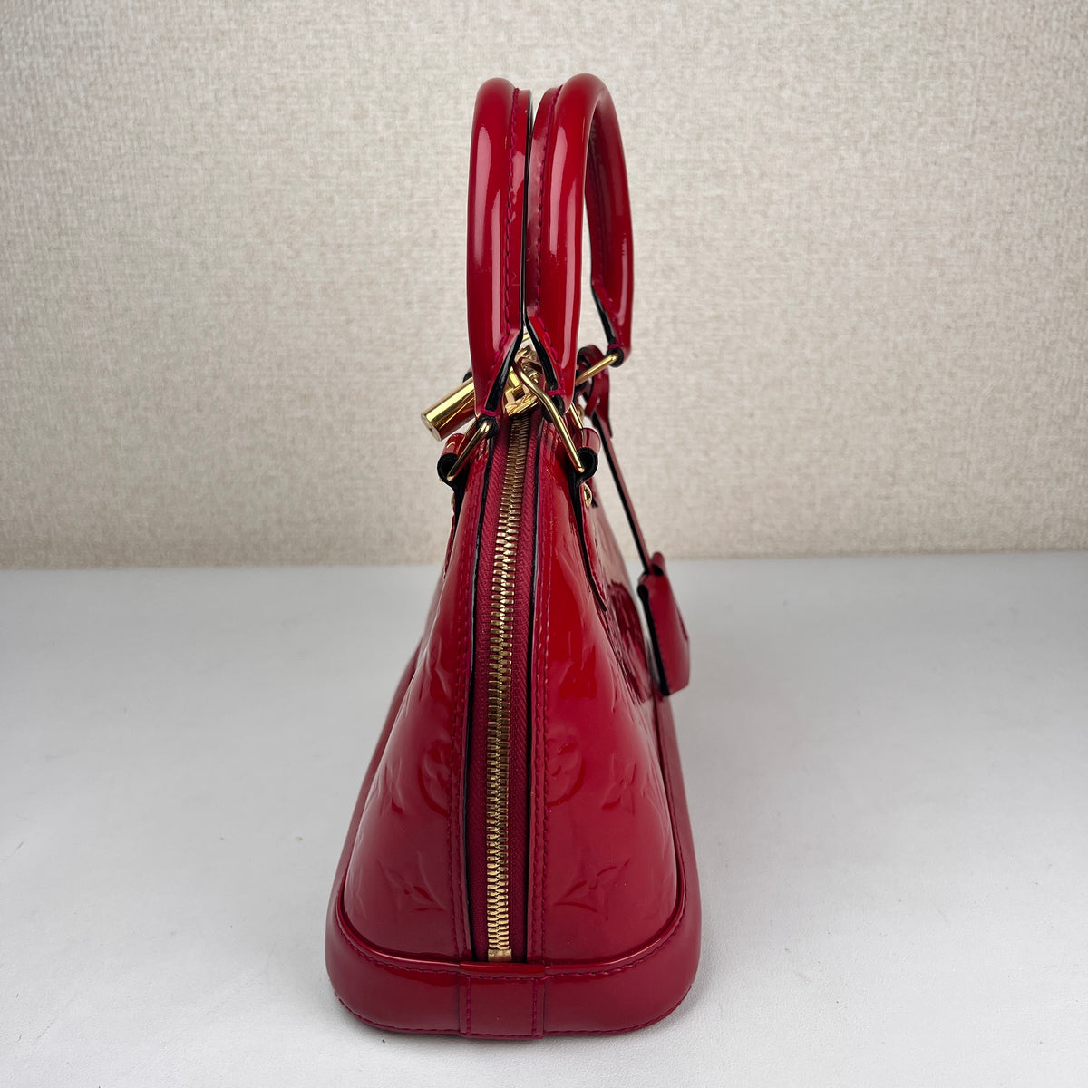 Louis Vuitton Red Handle Bags A-19292