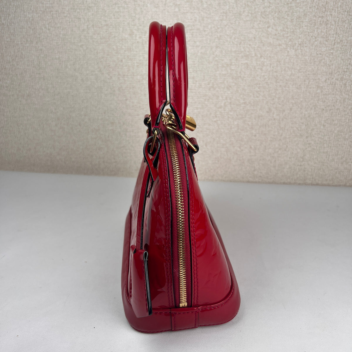 Louis Vuitton Red Handle Bags A-19292