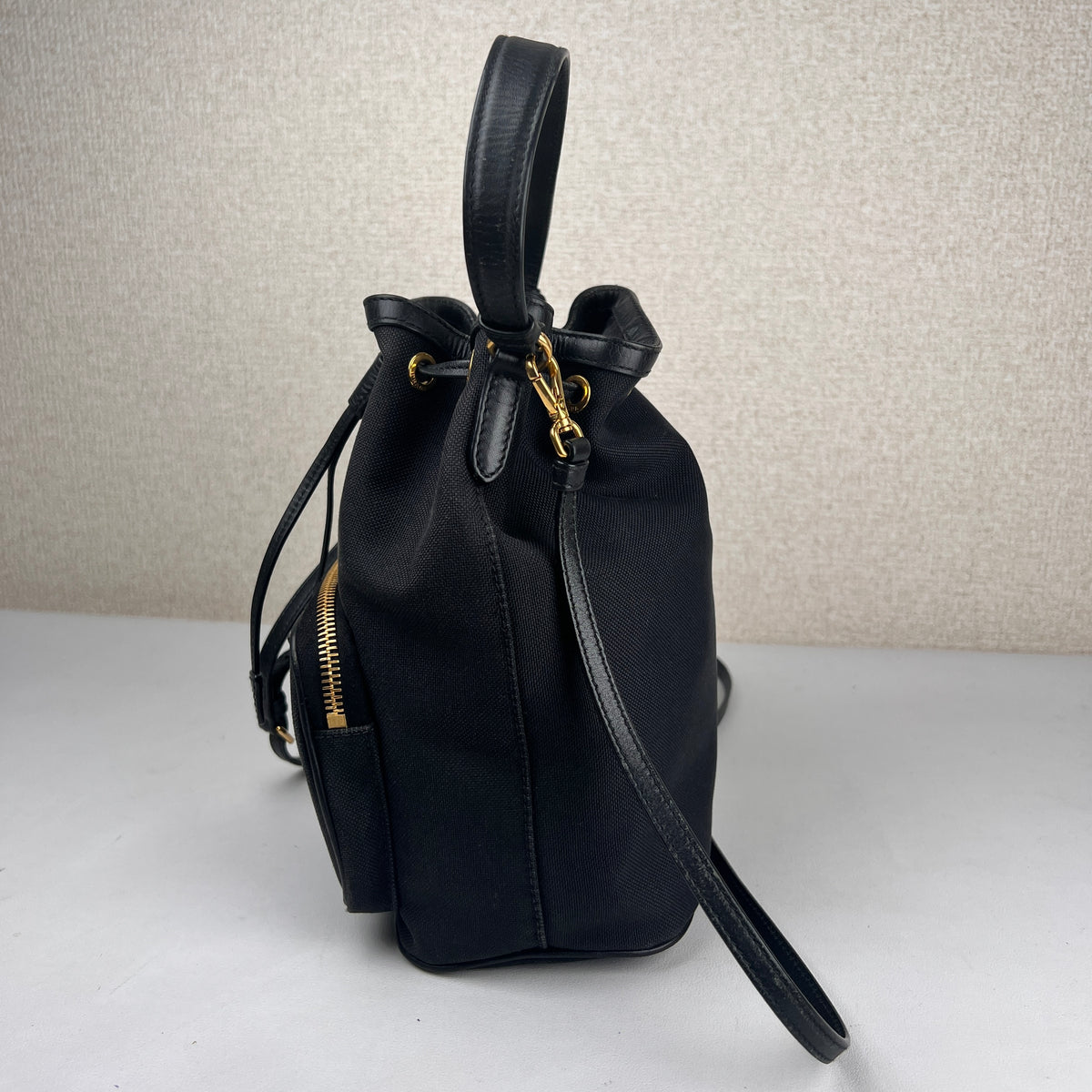 Prada Black Shoulder Bags A-19293