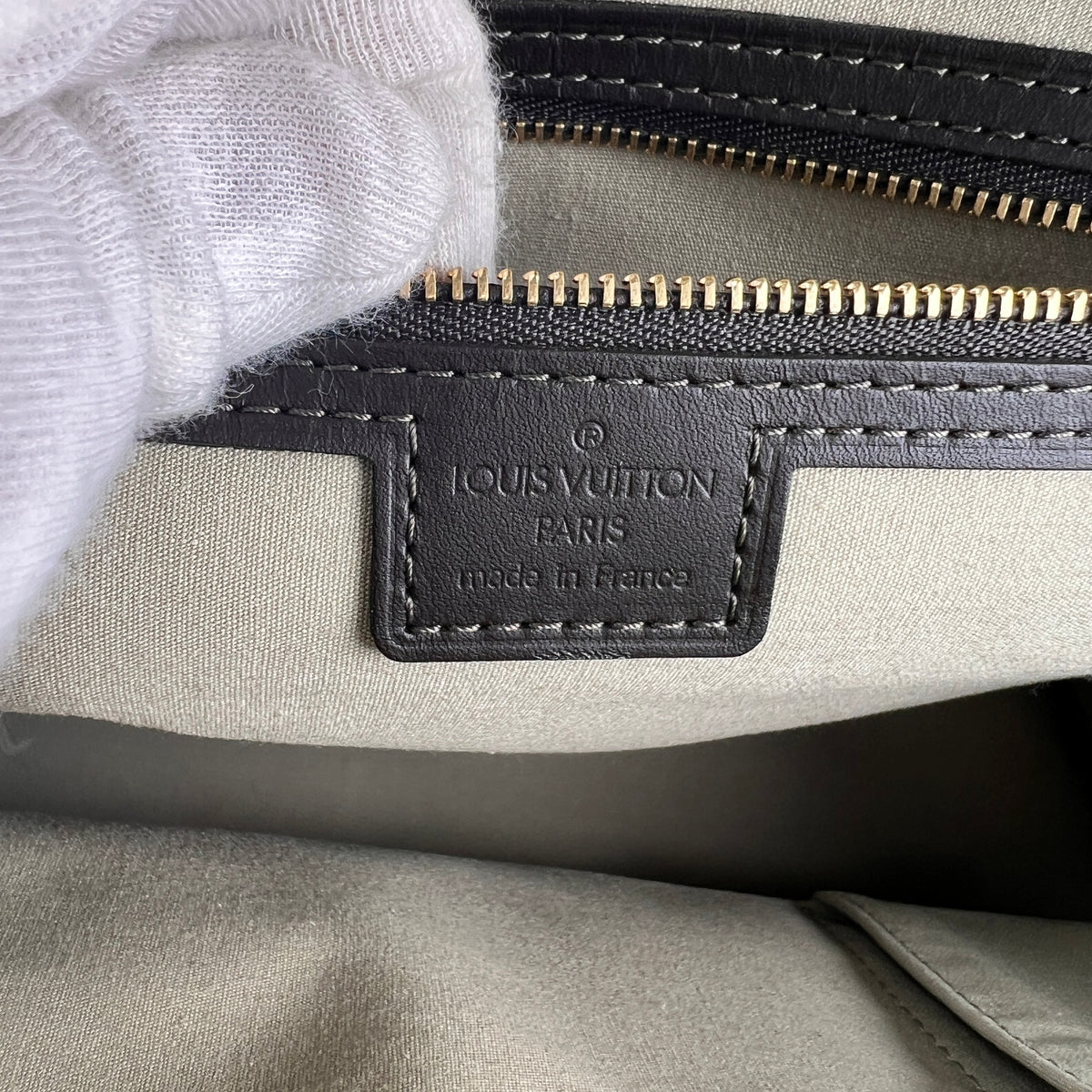 Louis Vuitton White Handle Bags A-19295