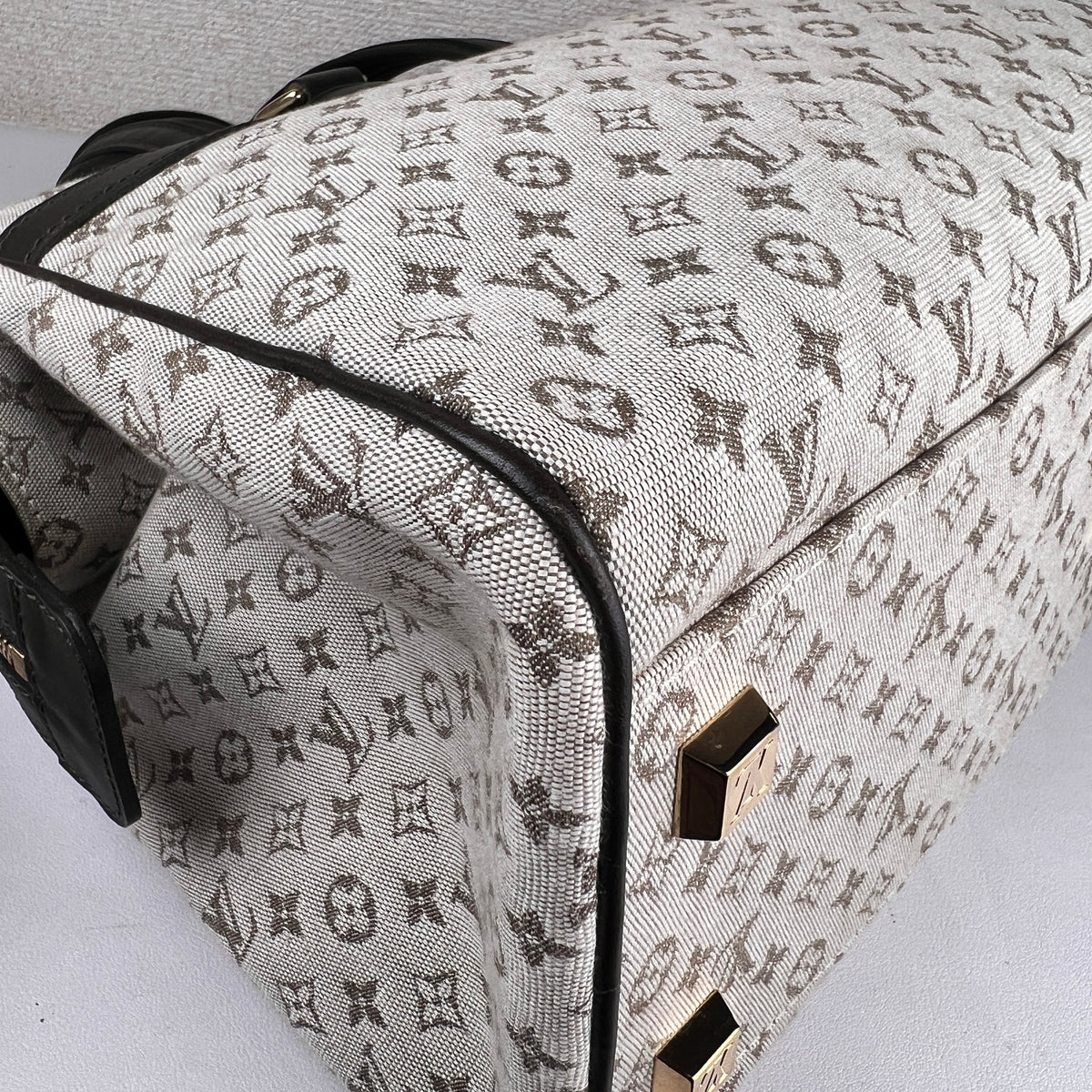 Louis Vuitton White Handle Bags A-19295