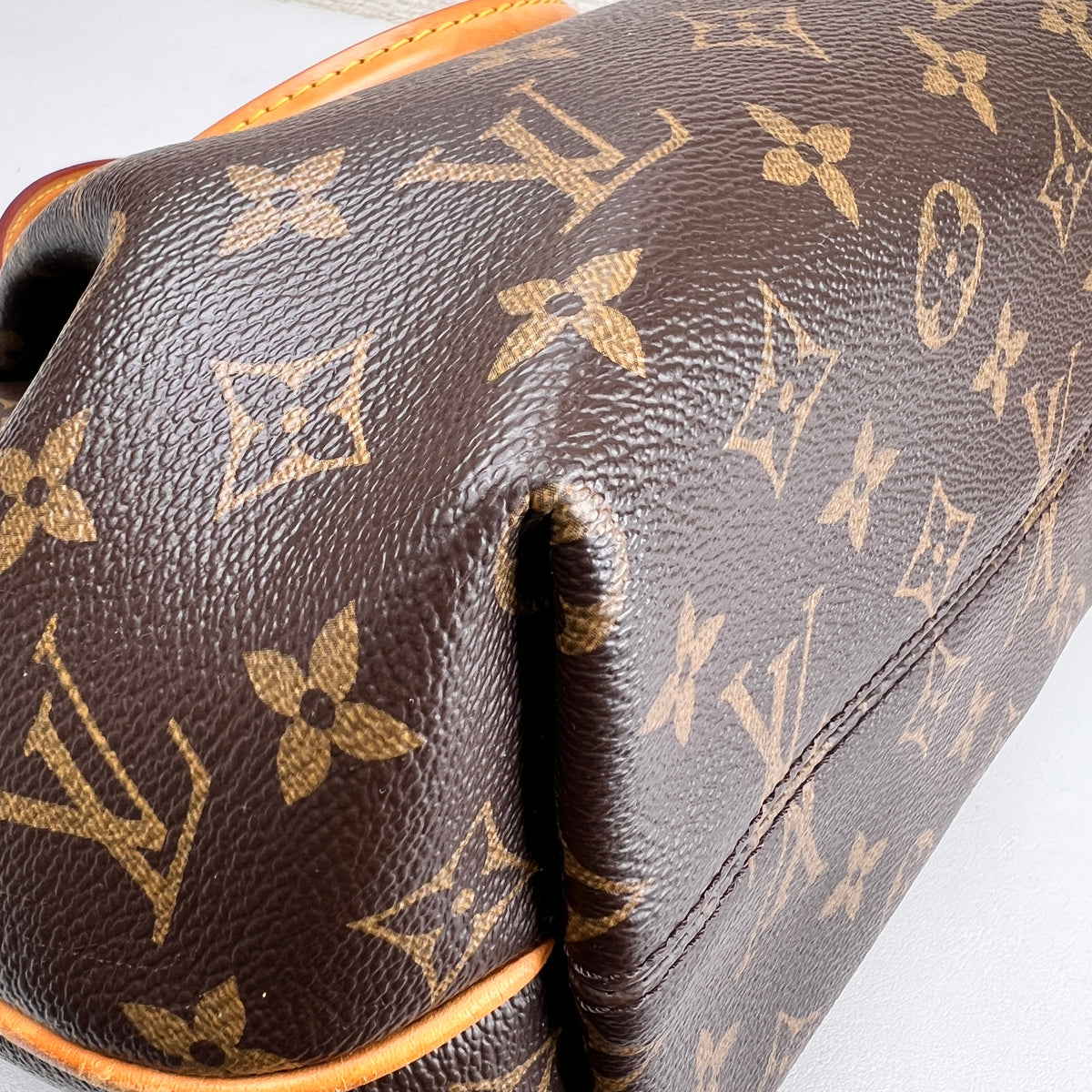 Louis Vuitton Brown Handle Bags A-19297