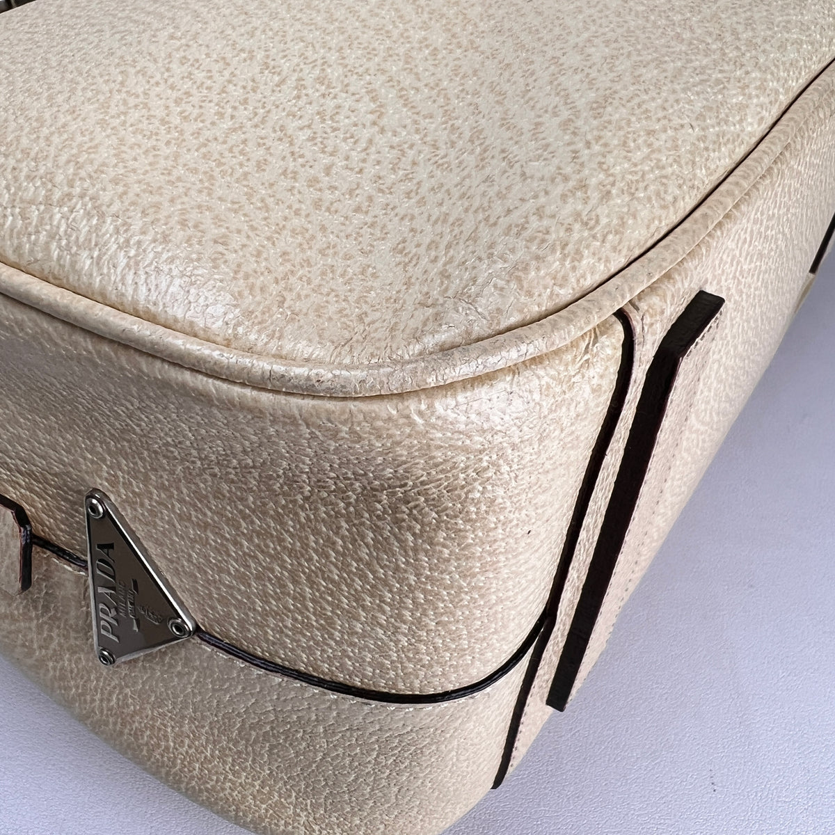 Prada Beige Handle Bags A-19302