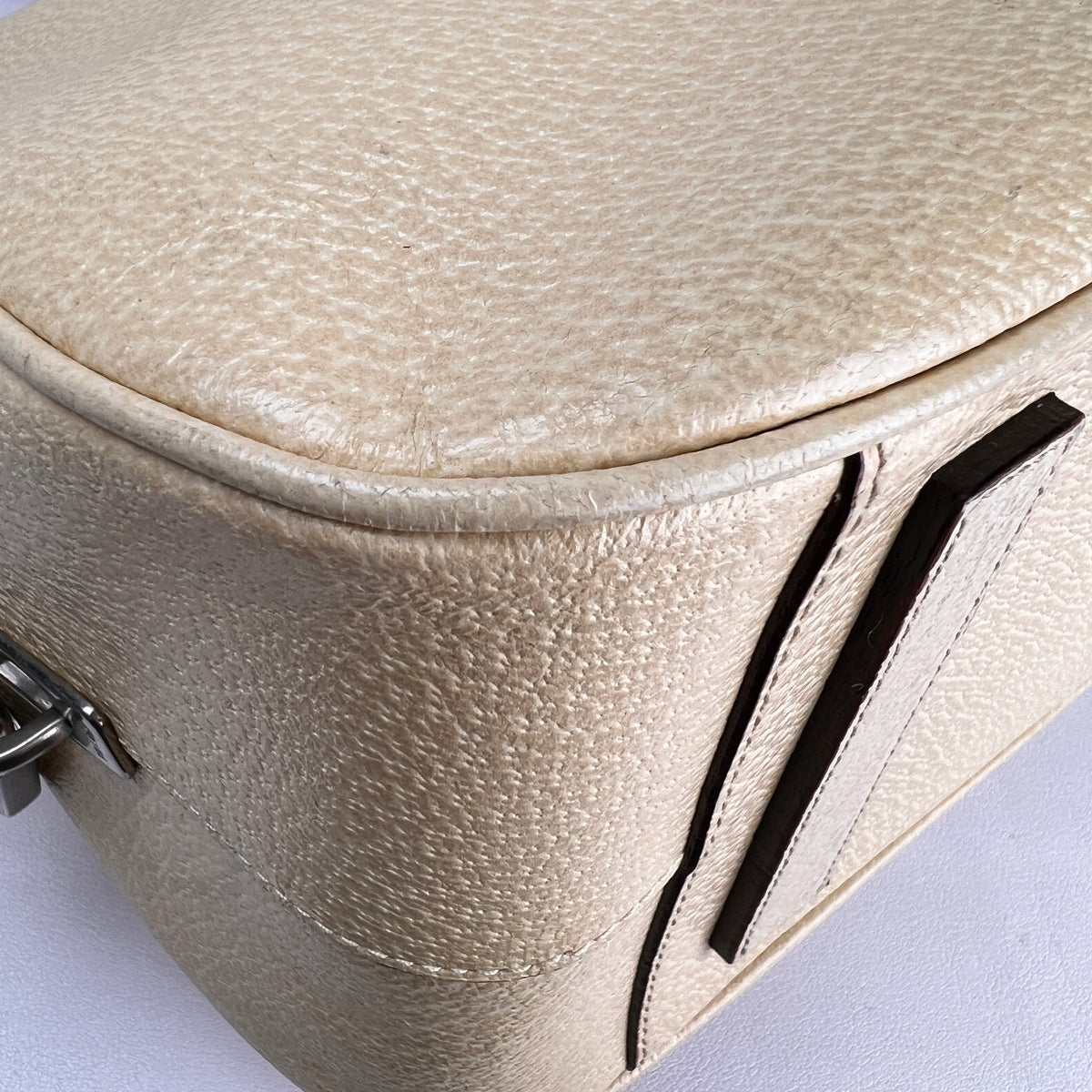 Prada Beige Handle Bags A-19302