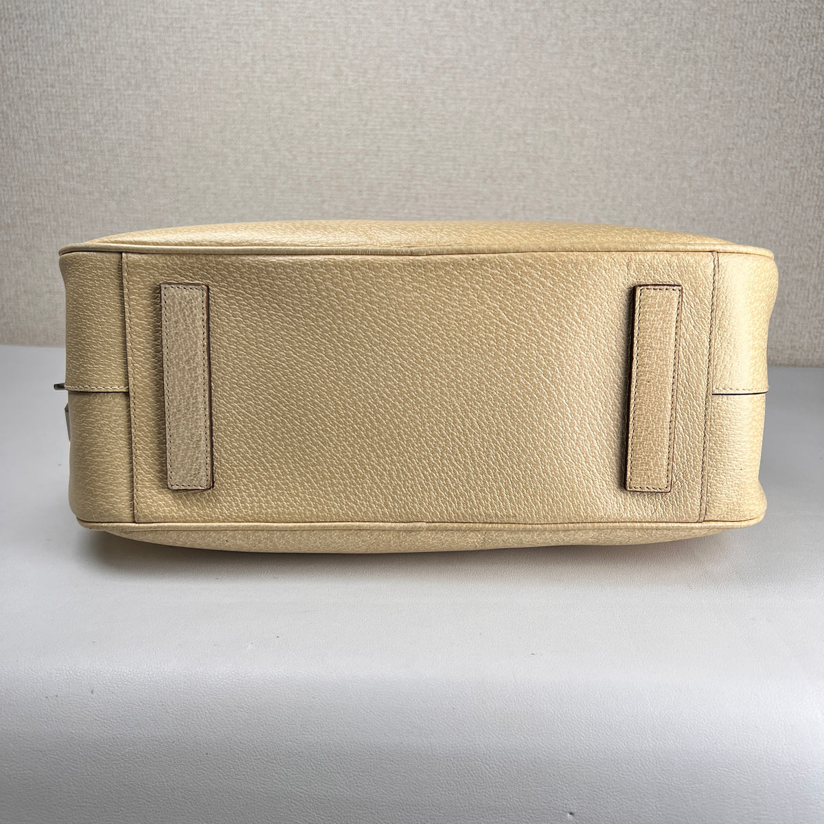Prada Beige Handle Bags A-19302