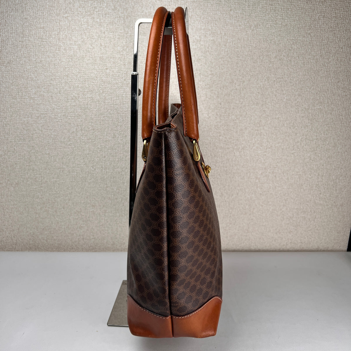 Celine Brown Handle Bags A-19312