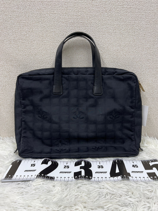 Chanel Black Shoulder Bags A-19314