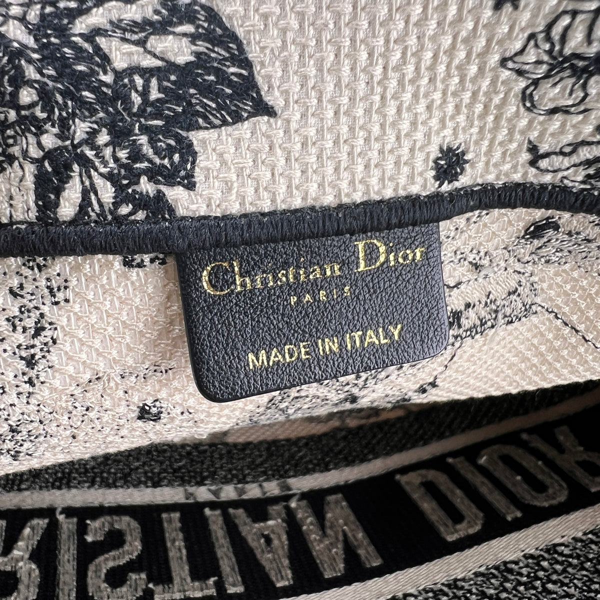 Dior Beige Tote Bags A-19318