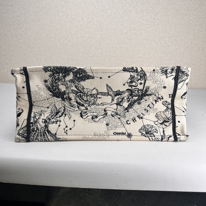 Dior Beige Tote Bags A-19318