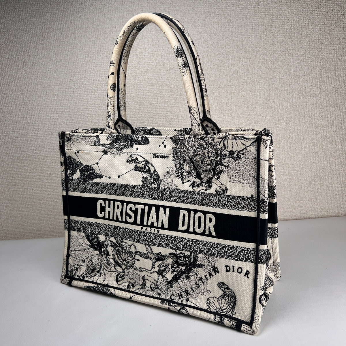 Dior Beige Tote Bags A-19318