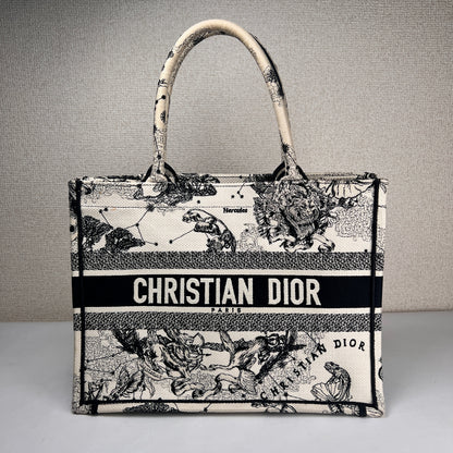 Dior Beige Tote Bags A-19318
