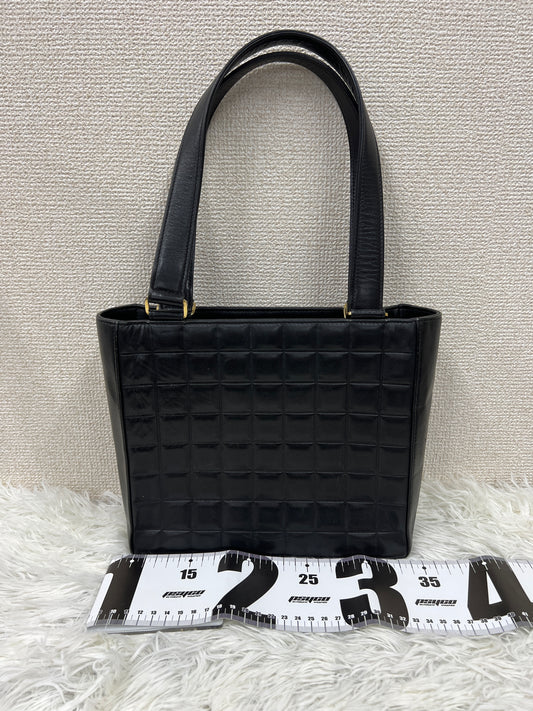 Chanel Black Shoulder Bags A-19323