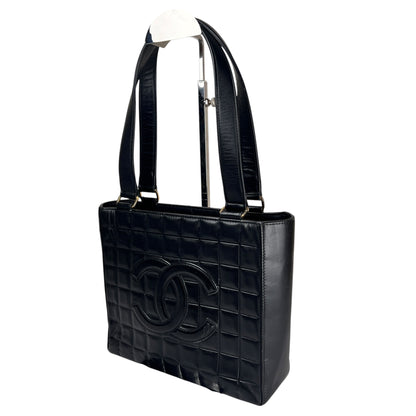 Chanel Black Shoulder Bags A-19323