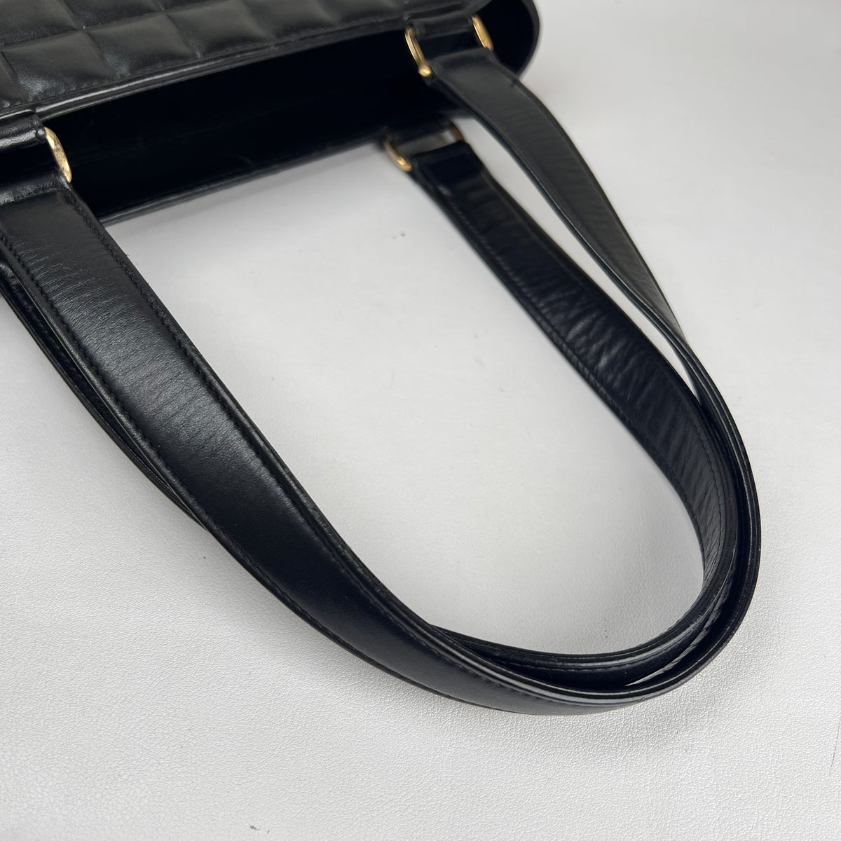 Chanel Black Shoulder Bags A-19323