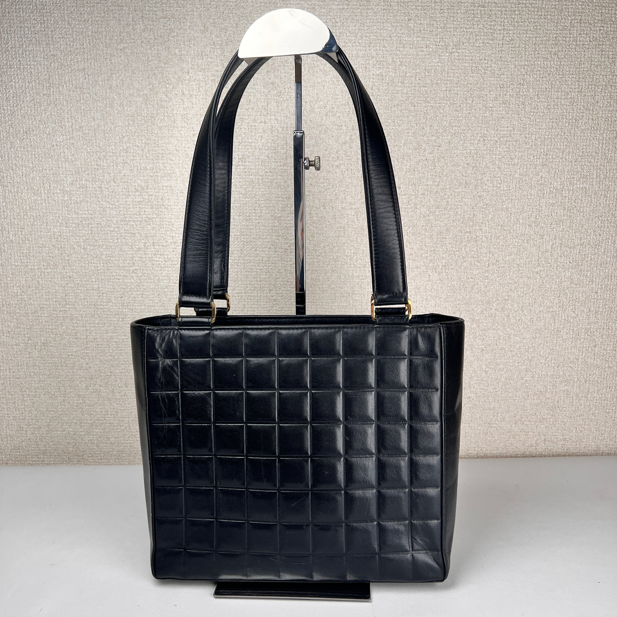 Chanel Black Shoulder Bags A-19323