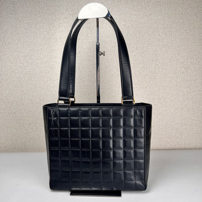 Chanel Black Shoulder Bags A-19323